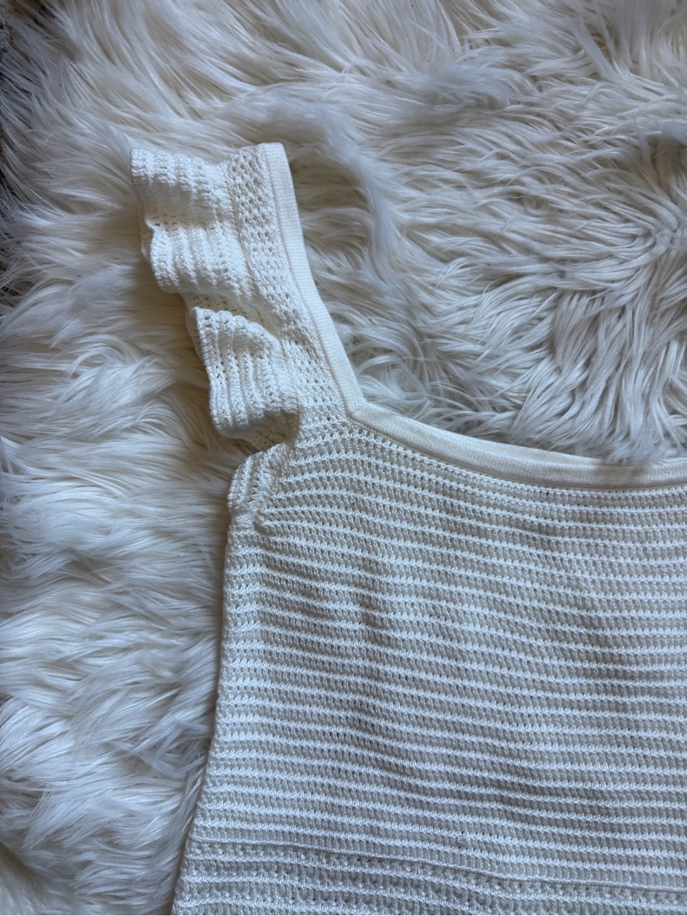 GAP open knit flutter sleeve top - Picture 4 of 6